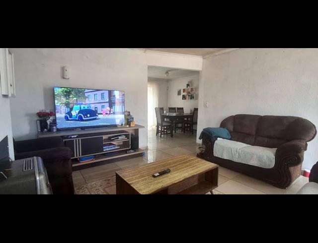 3 BEDROOM HOUSE FOR SALE IN SPRUIT VIEW